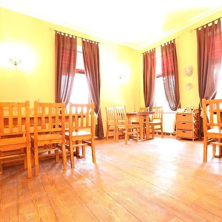 La Storia Guest House Питешти Экстерьер фото