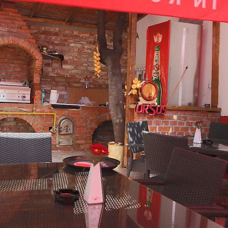 La Storia Guest House Питешти Экстерьер фото