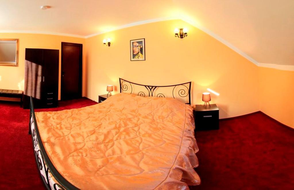 La Storia Guest House Питешти Экстерьер фото