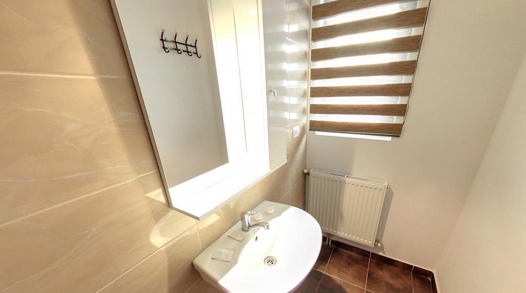 La Storia Guest House Питешти Номер фото