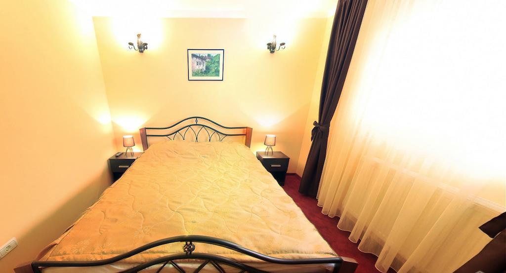 La Storia Guest House Питешти Экстерьер фото