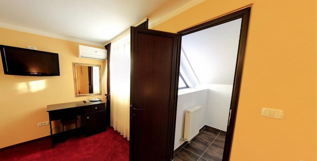 La Storia Guest House Питешти Экстерьер фото