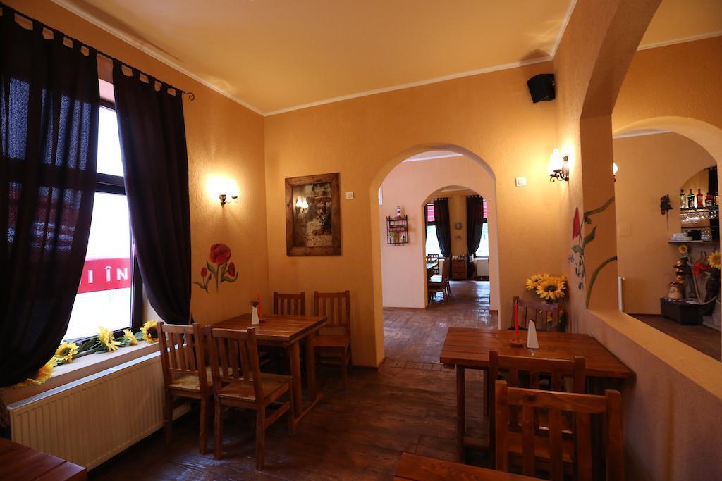La Storia Guest House Питешти Экстерьер фото